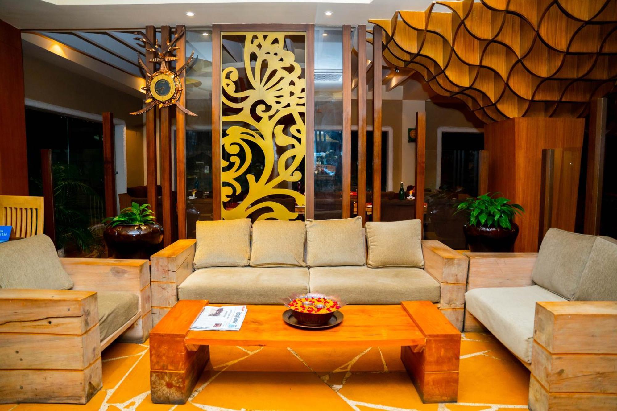 Teeka Resort Suites & Spa Pokhara Esterno foto
