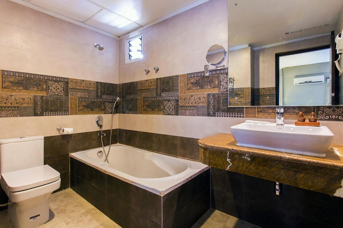 Teeka Resort Suites & Spa Pokhara Esterno foto