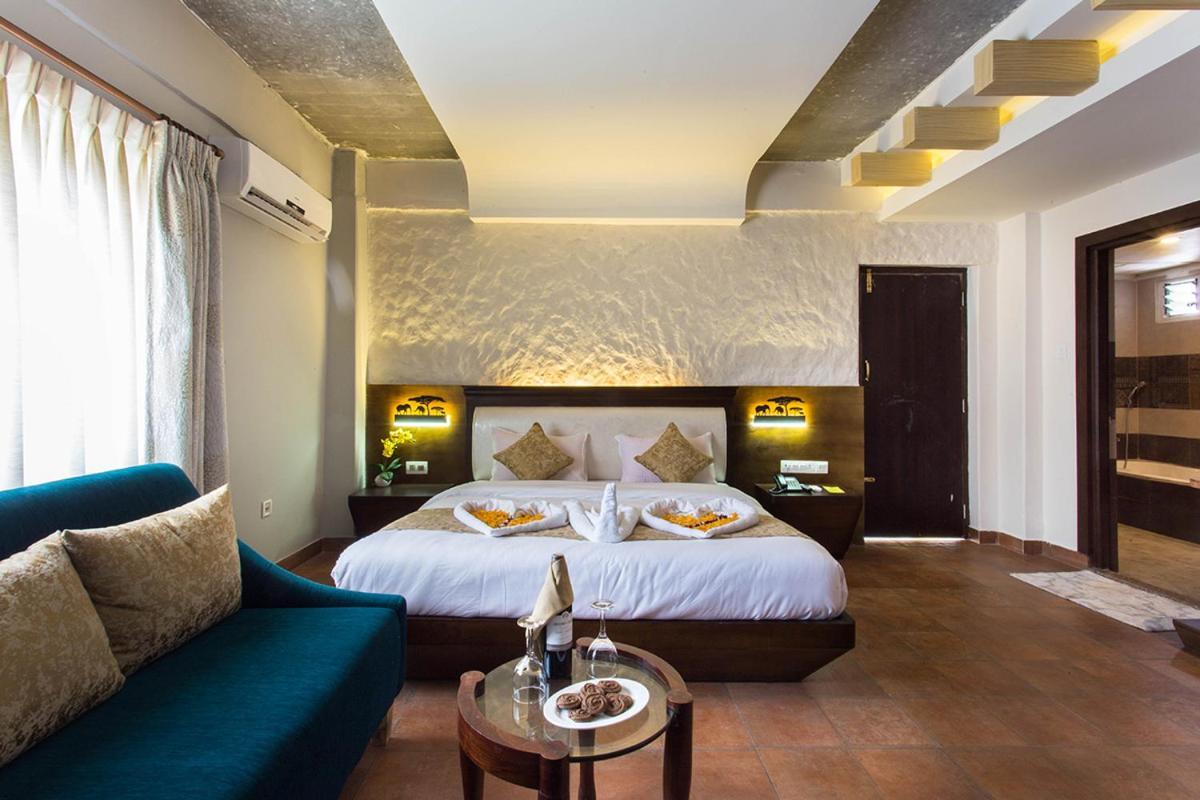 Teeka Resort Suites & Spa Pokhara Esterno foto