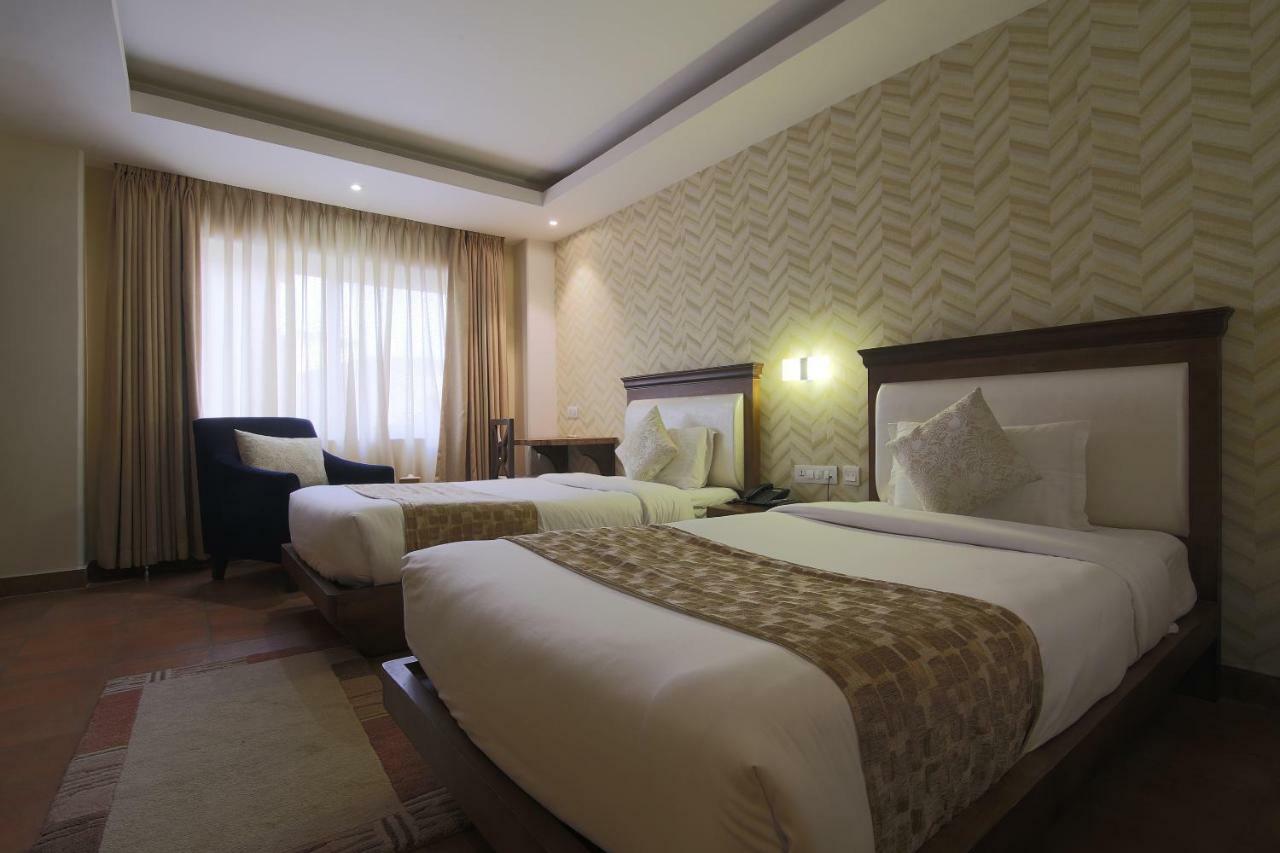 Teeka Resort Suites & Spa Pokhara Esterno foto